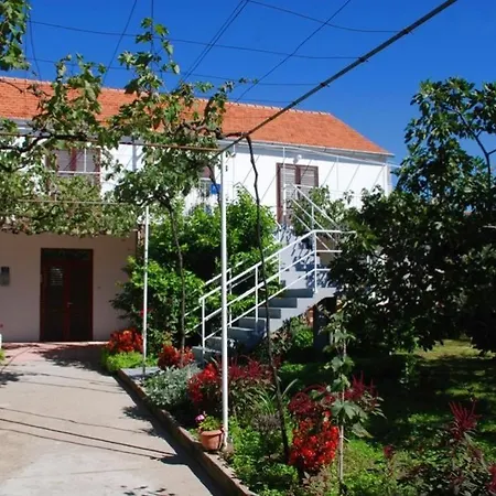 Apartment Apartments By The Sea Poljana, Ugljan - 8505